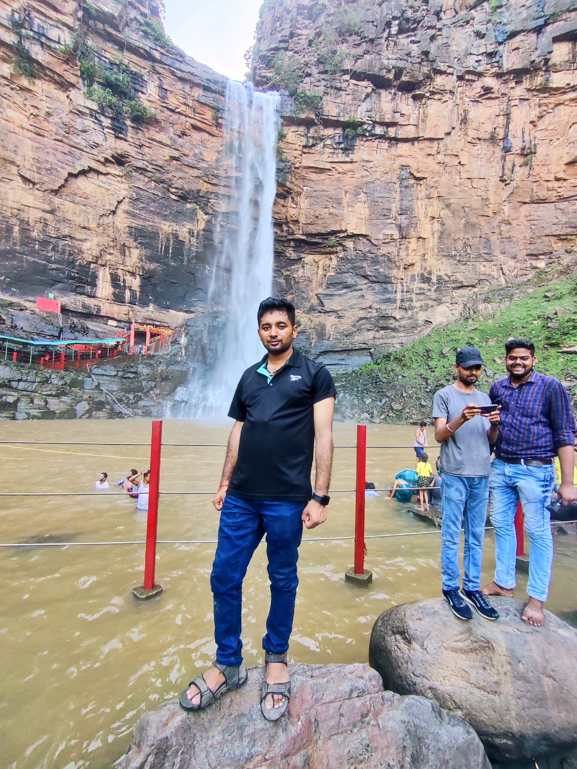 You are currently viewing तुतला भवानी वॉटरफॉल | विडियो व्लोग | Tutala  Bhawani Waterfall and Drone View